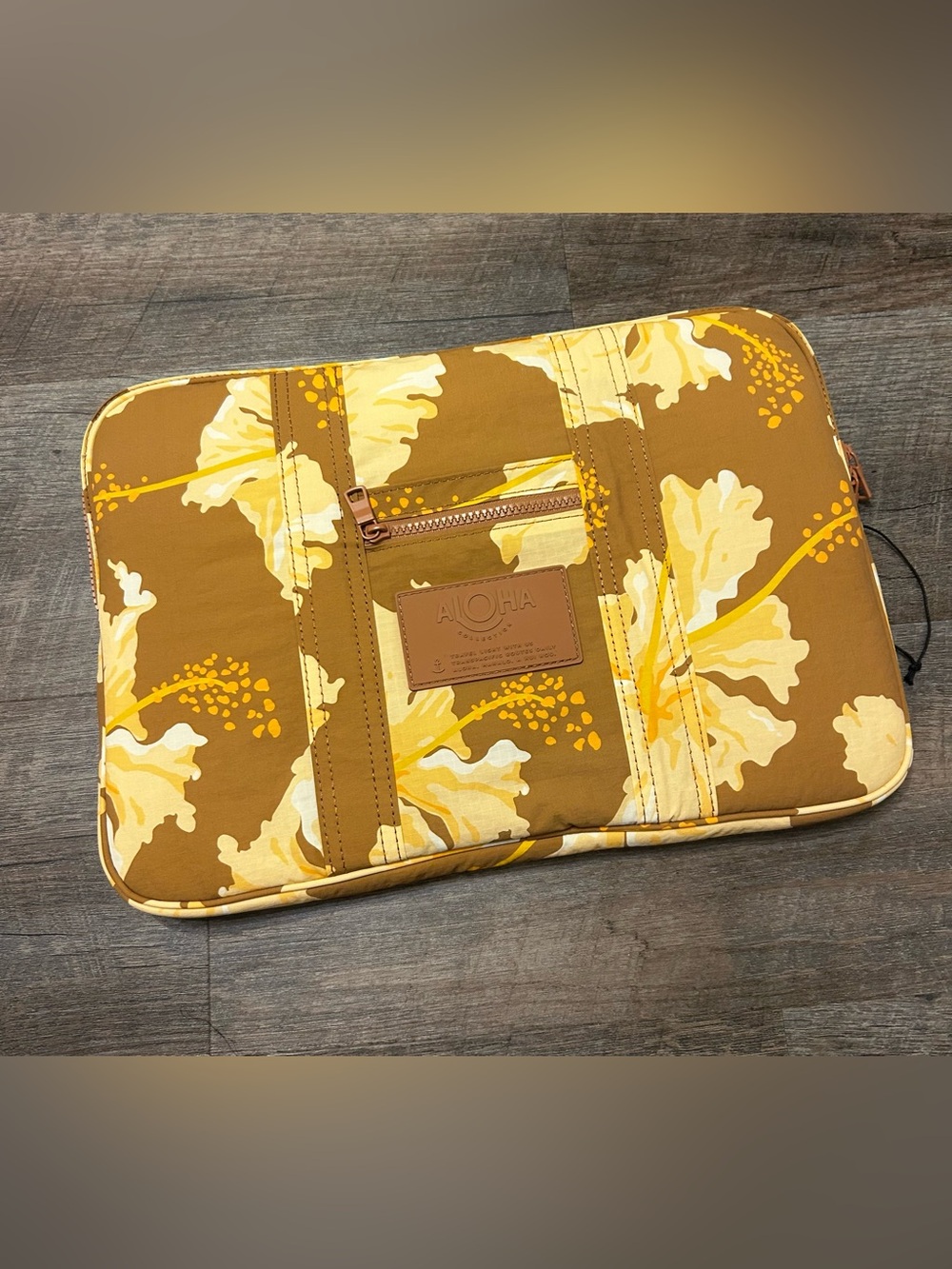 ALOHA COLLECTION 16 INCH KEEP IT LIGHT LAPTOP CASE